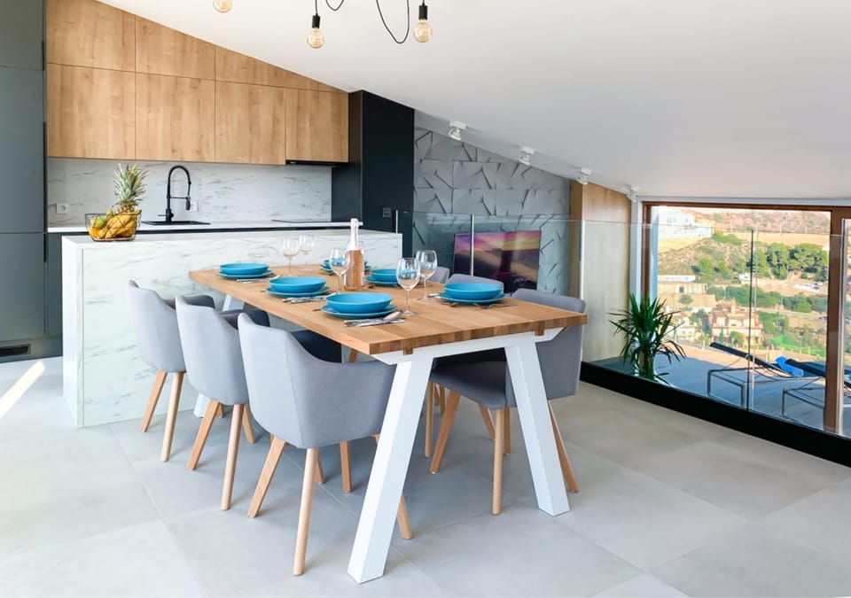 Kitchen or kitchenette, Dining area, kitchen