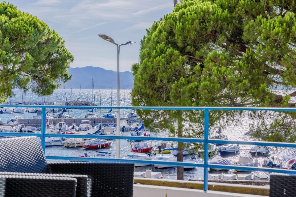 Day, Sea view