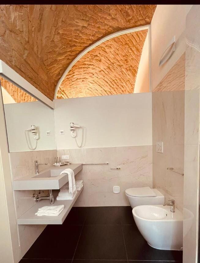 Shower, Toilet, Bathroom, bidet