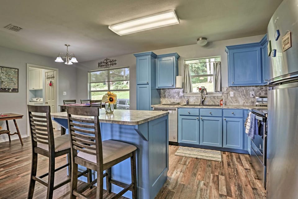 Relaxing Texas Getaway, 1 Mile to Boat Ramp! House in Lake O the Pines