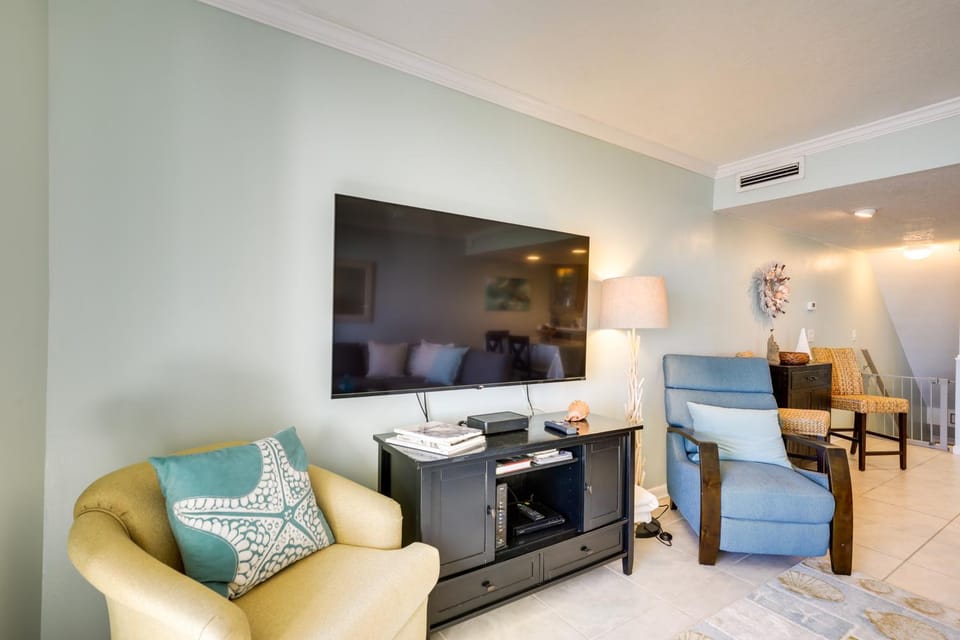 Beachfront St Augustine Condo w/ Pool Access House in Crescent Beach