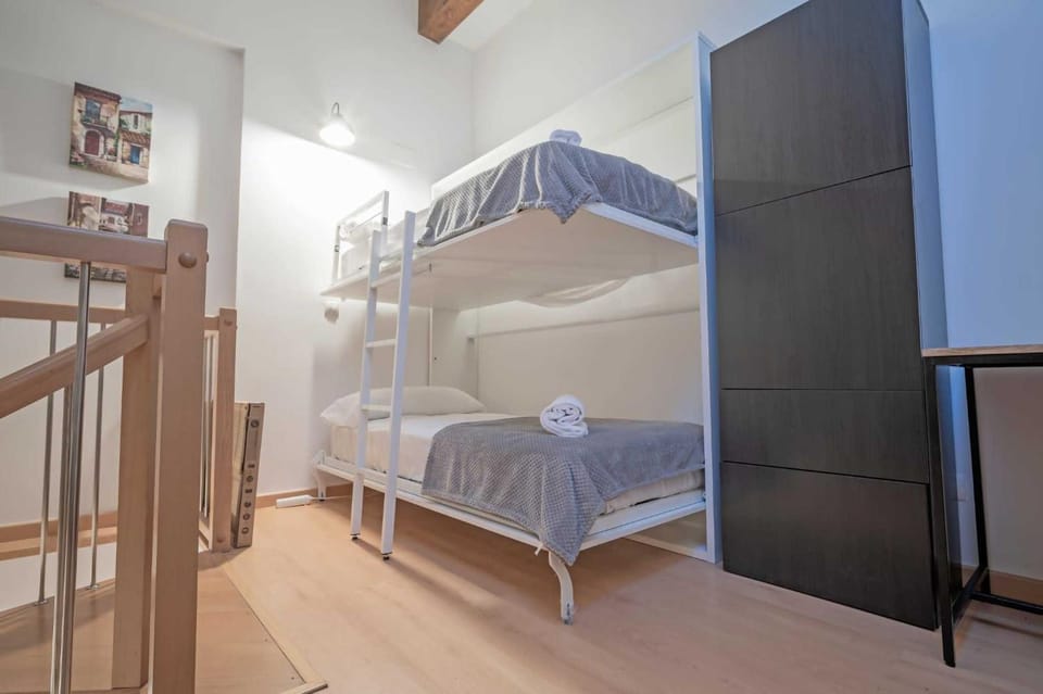LOIRA CASA SANCHINES: Cálido dúplex en Benasque Apartment in Benasque