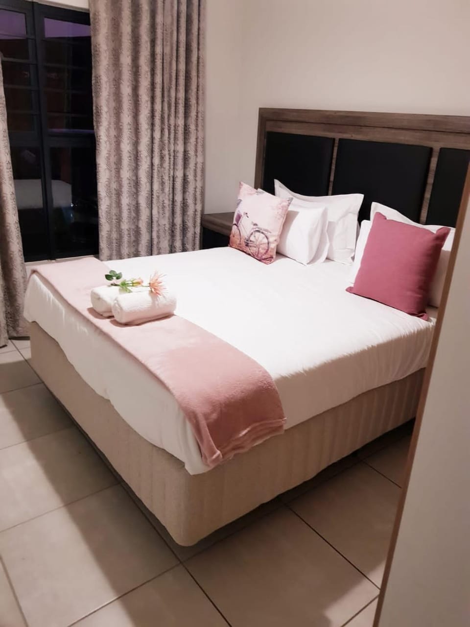RnR Crystal Lagoon Apartment in Pretoria