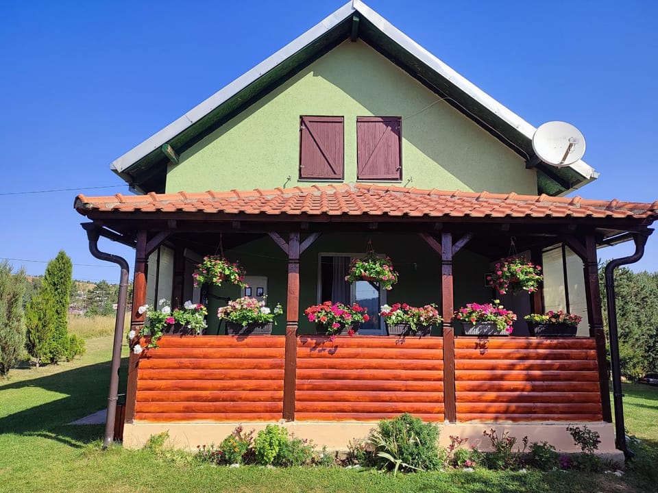 Property building, Balcony/Terrace