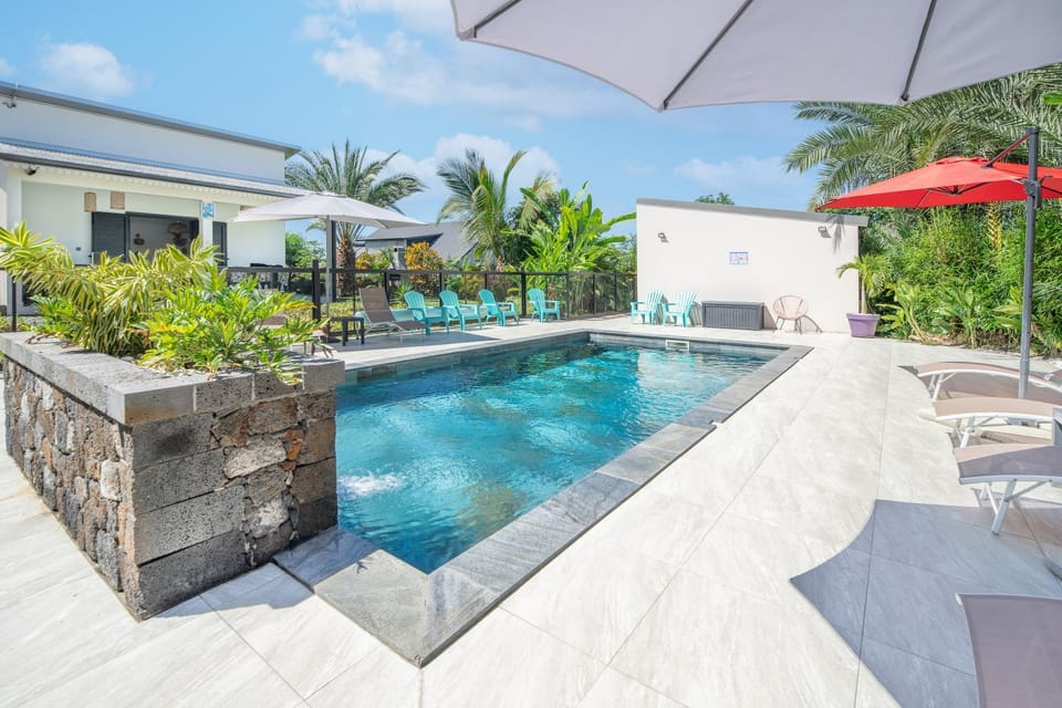 Day, Garden, Garden view, Pool view, Swimming pool, sunbed