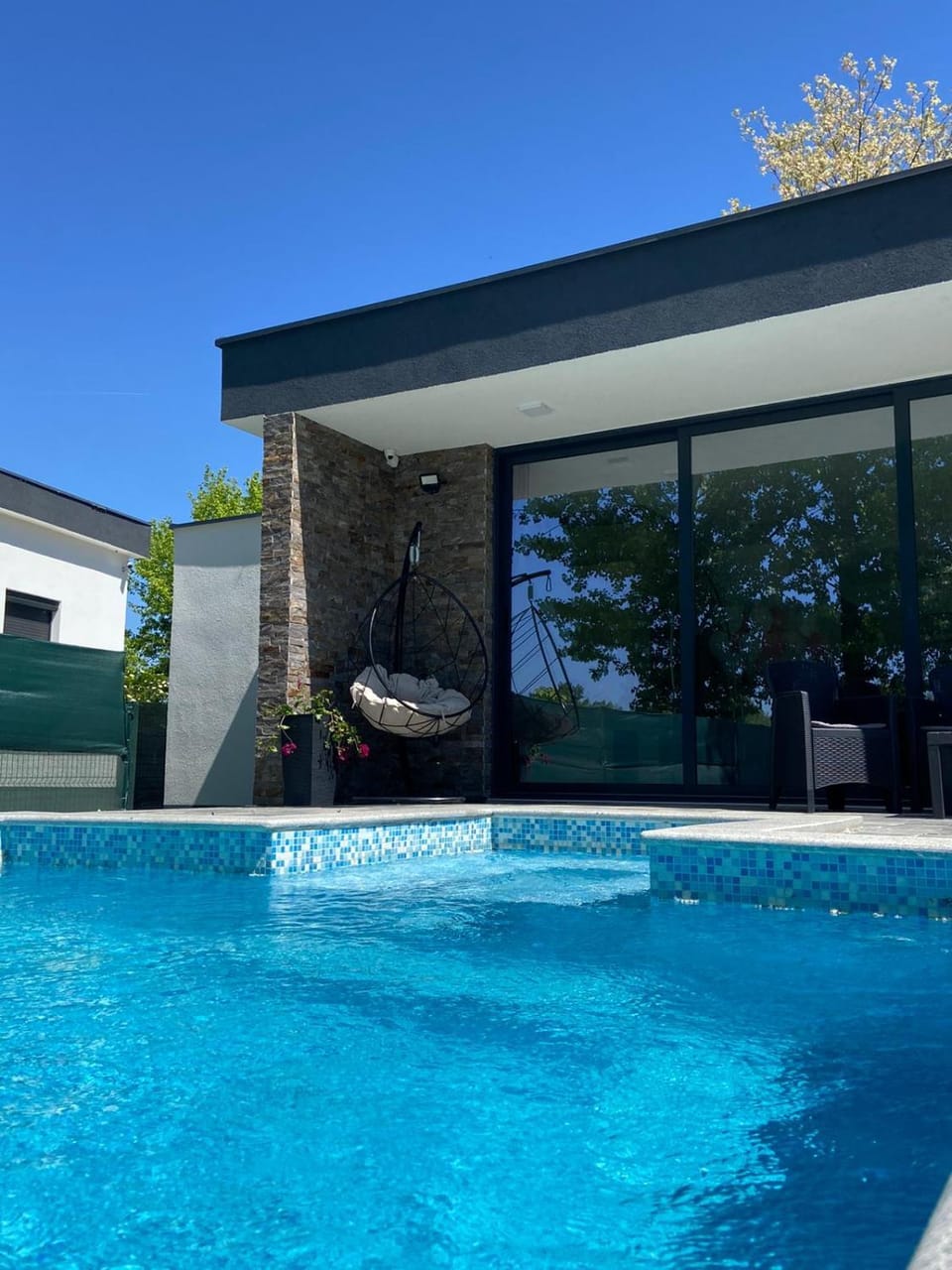 Day, Pool view, Swimming pool, sunbed