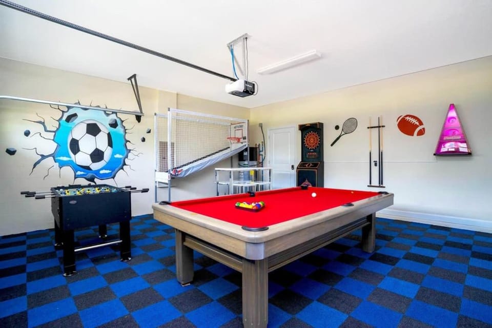 Stunning 9 Bd Single Family w/ Pool @ Champions Gate 1508 House in Four Corners