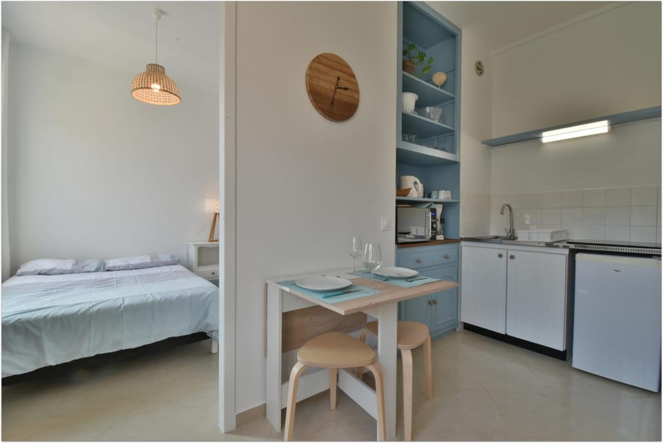 Coffee/tea facilities, Kitchen or kitchenette, Bedroom, minibar, pet friendly, storage, kitchen