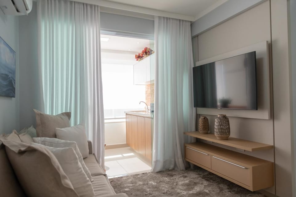 Communal lounge/ TV room, TV and multimedia, Living room, air conditioner