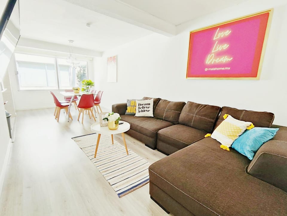 Kahlo MaiaHome- Beautiful Apartment steps from Condesa - 4 Beds - Parking Apartment in Mexico City