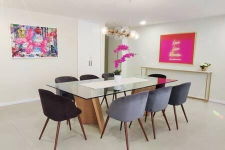 Leonora MaiaHome-Amplio apt en Polanco a pasos de Masaryk 3BD + 3BT Apartment in Mexico City