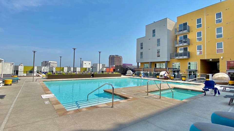 Swimming pool