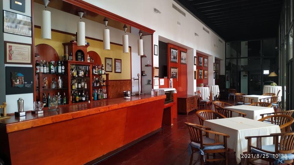 Lounge or bar