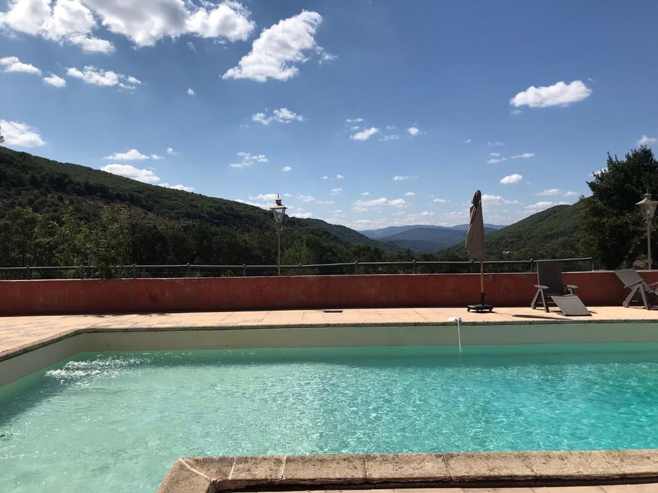 Natural landscape, Mountain view, Pool view, Swimming pool, sunbed