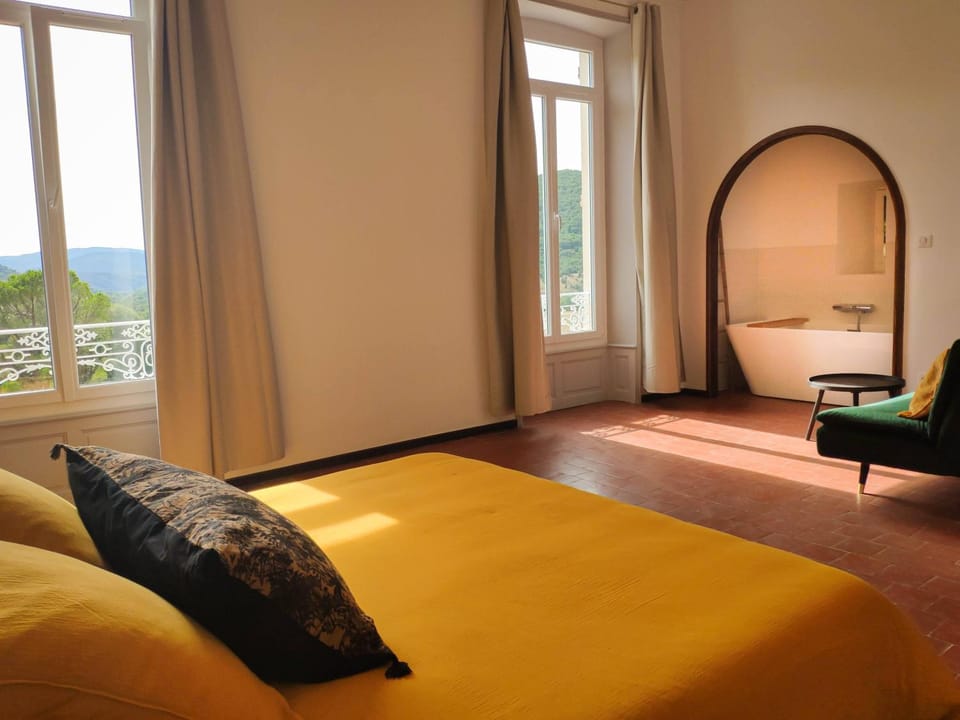 Bed, Bedroom