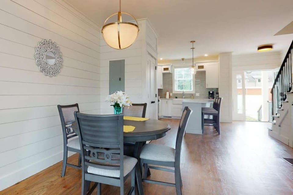 The Cottonwood House in Clayton