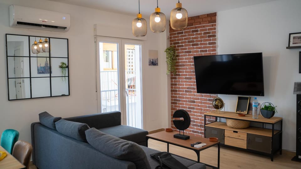 TV and multimedia, Living room, Seating area
