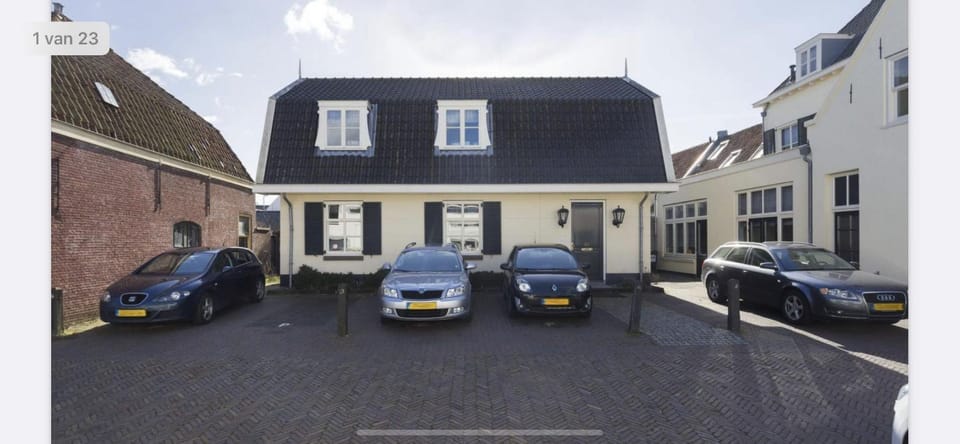 Property building, Neighbourhood, Location, Parking