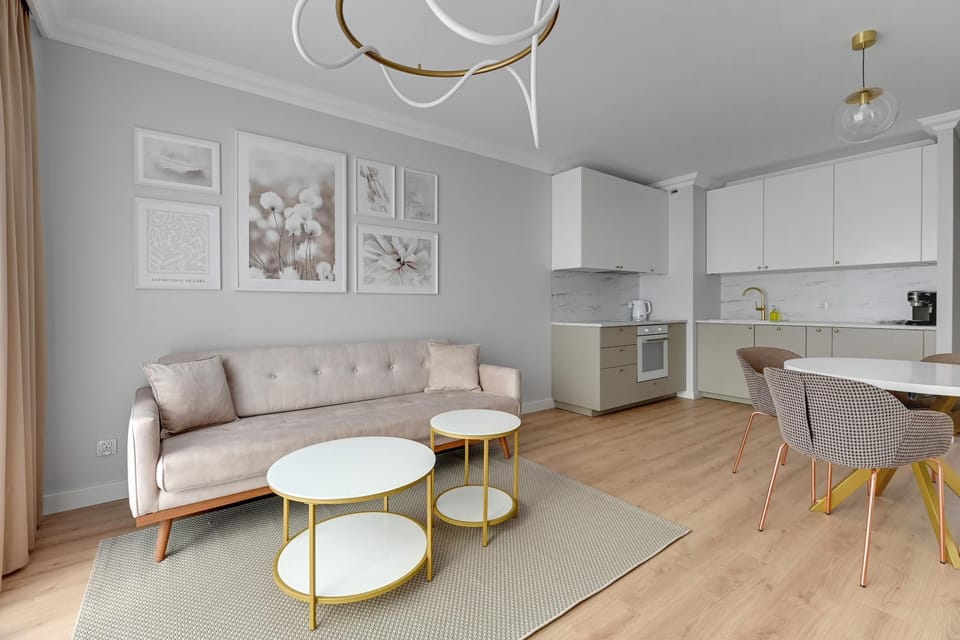 Living room, Seating area, Dining area, stove