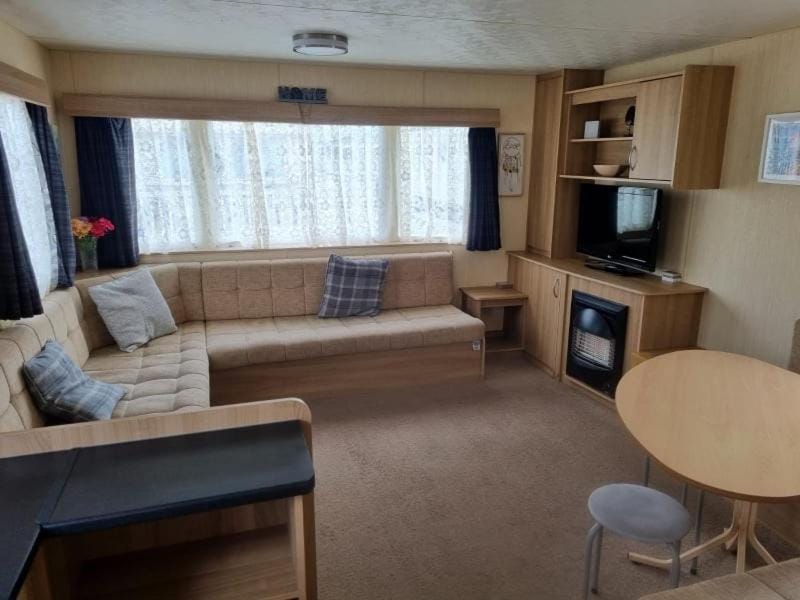 8 BERTH CARAVAN PG30 Campground/ 
RV Resort in Chapel Saint Leonards