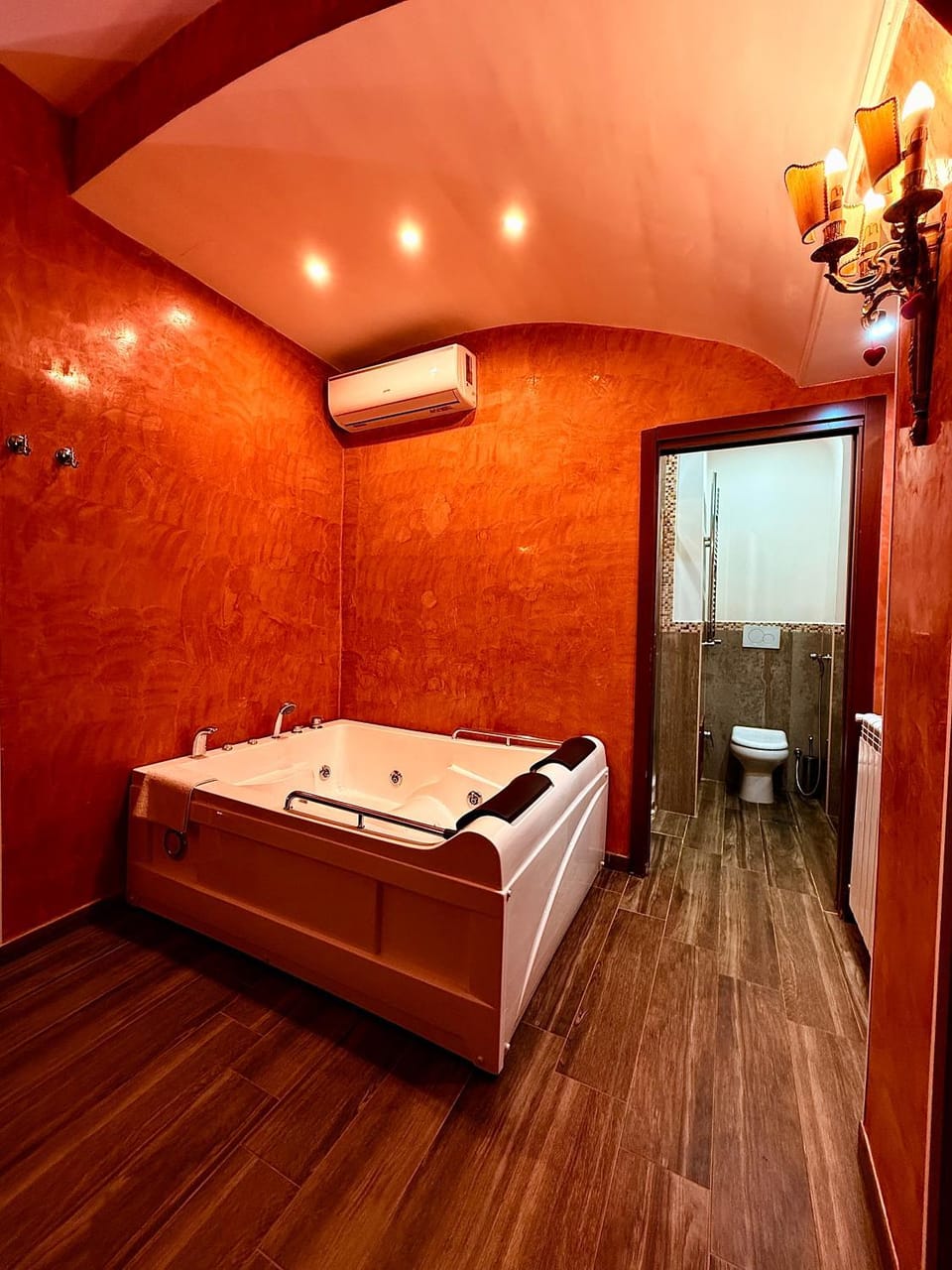 Suites Moya 1 - SPA in Camera Love hotel in Rome