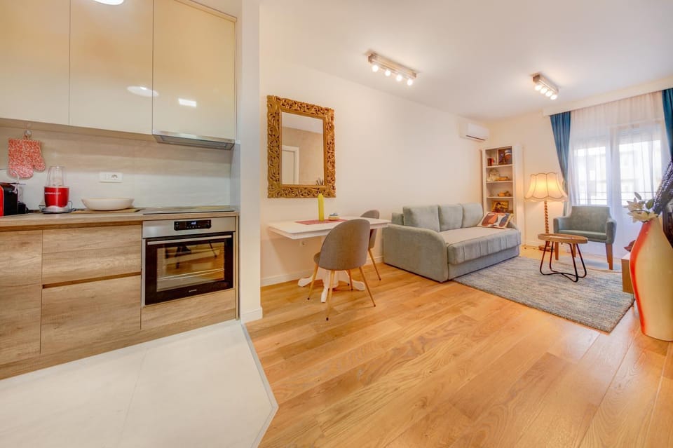 Kitchen or kitchenette, Living room, Dining area