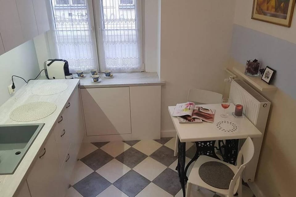 Coffee/tea facilities, Kitchen or kitchenette