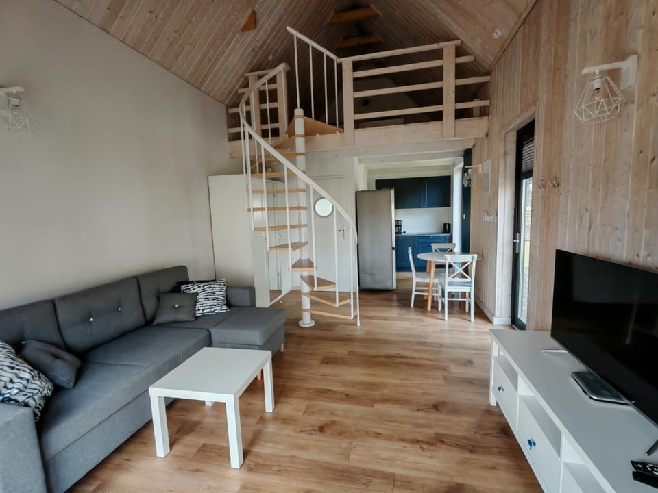 Communal lounge/ TV room, TV and multimedia, Living room, Seating area