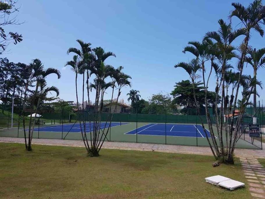 Activities, Tennis court