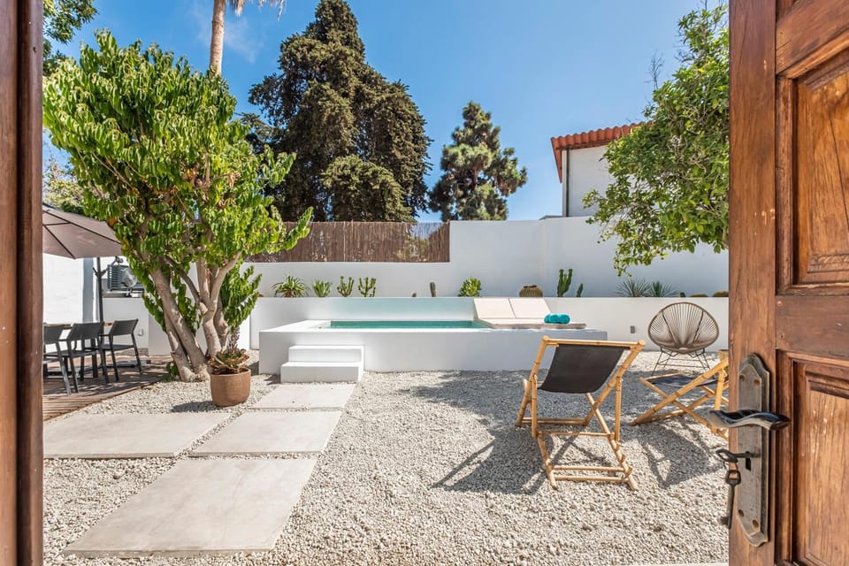 Property building, Swimming pool