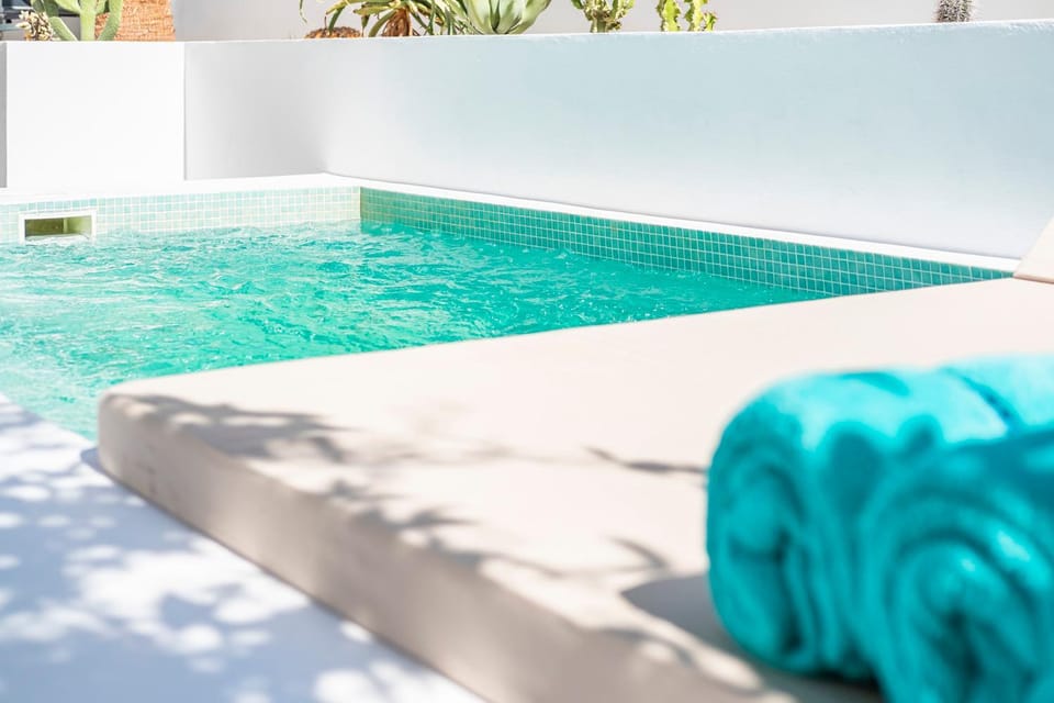 Property building, Swimming pool