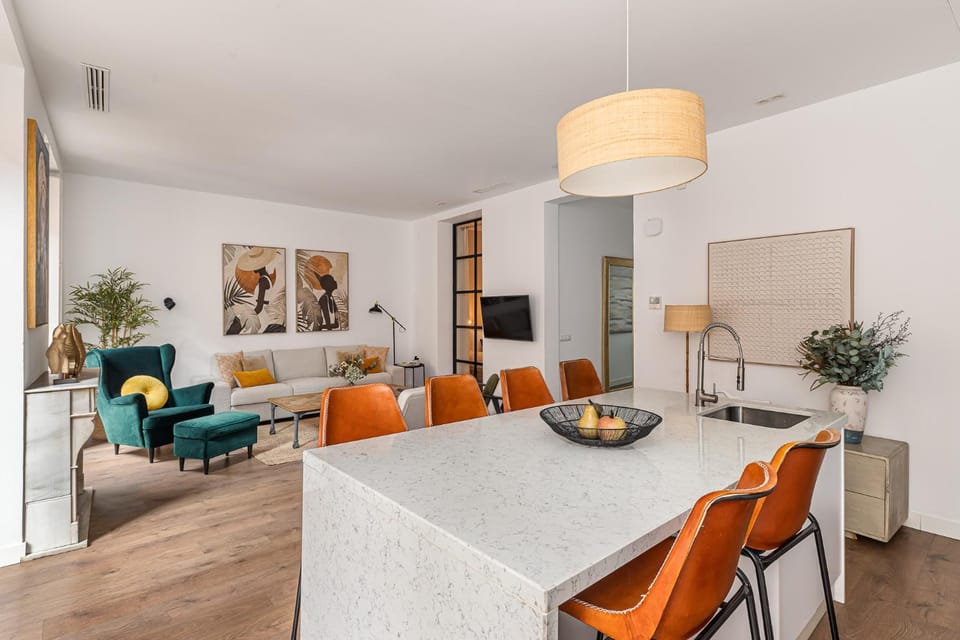 Waou Puerta del Sol V - Alquiler Corta Duración Apartment in Centro