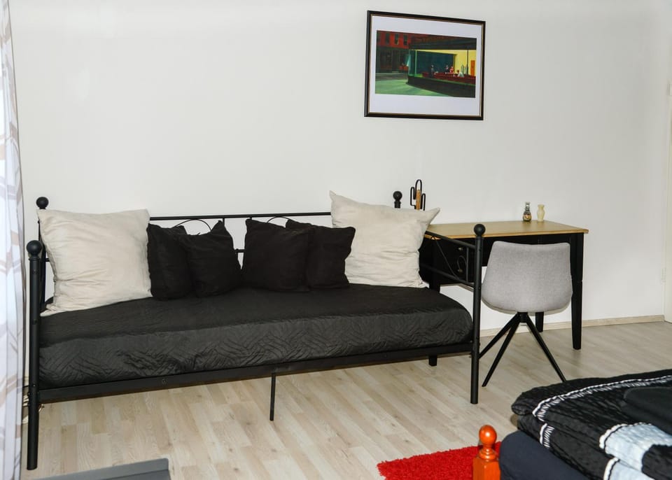 Seating area, Bedroom