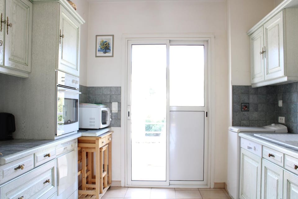 Grand appartement pour 6 pers dans une résidence de standing avec piscine 127 Apartment in Cavalaire-sur-Mer