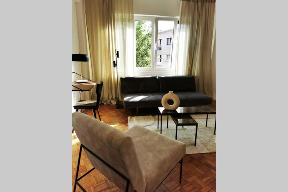 Living room, Lounge or bar, Seating area