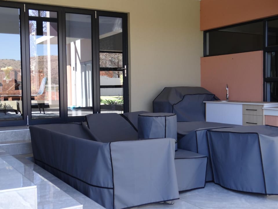 Lounge or bar