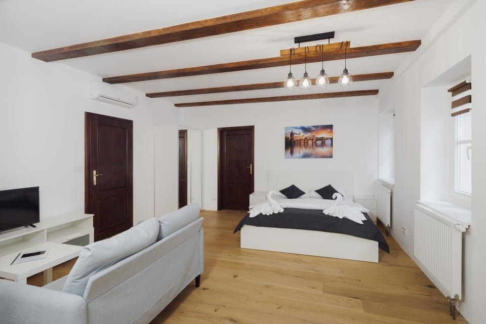 Bed, Living room, Bedroom