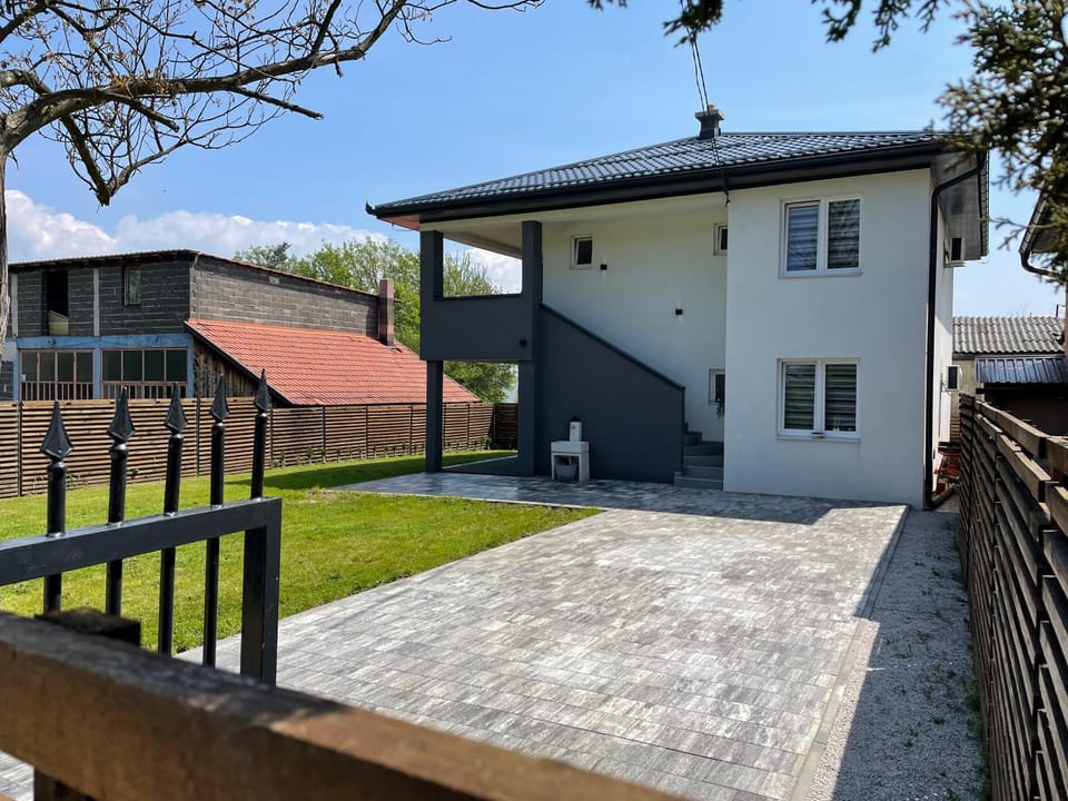 Property building, Day