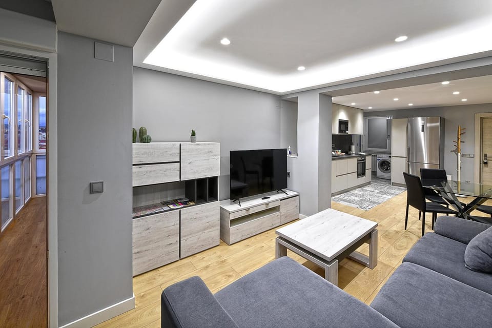 Communal lounge/ TV room, TV and multimedia, Kitchen or kitchenette, Living room, Seating area, Evening entertainment, minibar, pet friendly