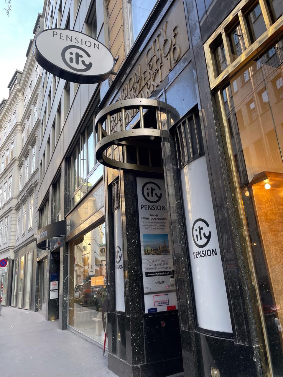 Property building, Facade/entrance