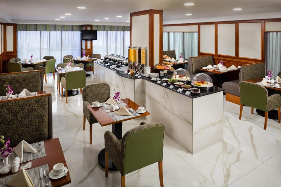 Restaurant/places to eat, Breakfast, Continental breakfast, Buffet breakfast, Asian breakfast, English/Irish breakfast, American breakfast