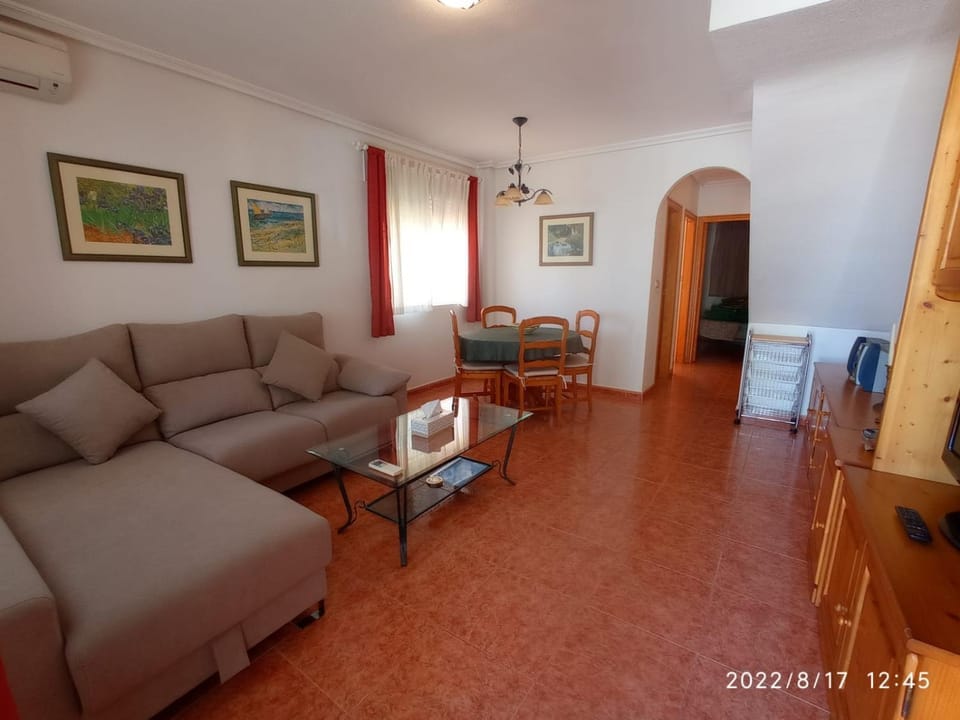 TV and multimedia, Living room, Seating area, air conditioner