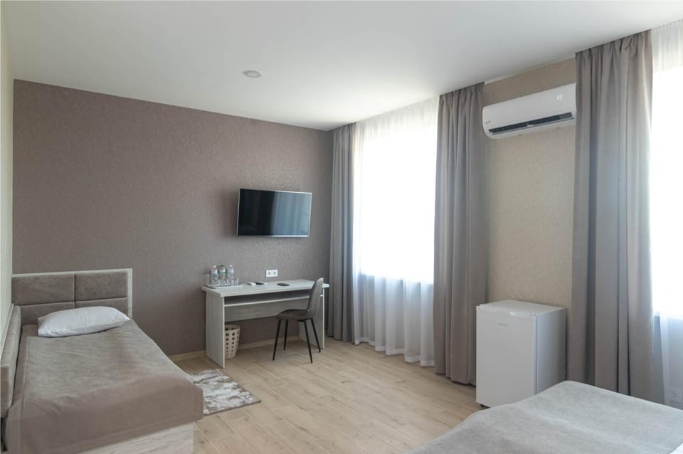 TV and multimedia, Photo of the whole room, Bedroom