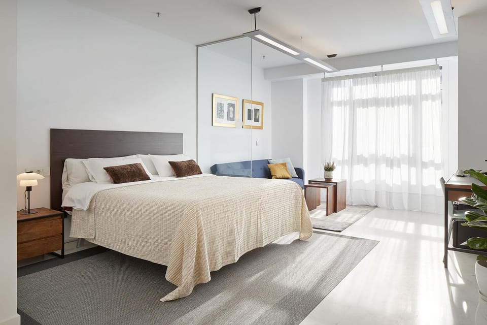 Bed, Living room, Photo of the whole room, Bedroom