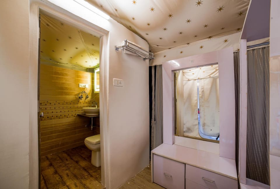 Bathroom, wardrobe