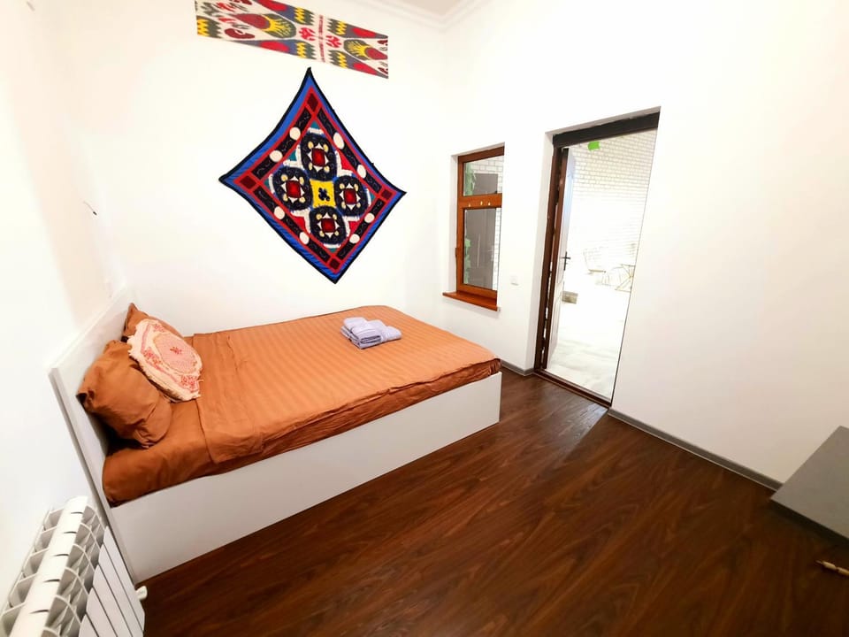 Property building, Bed, Bedroom