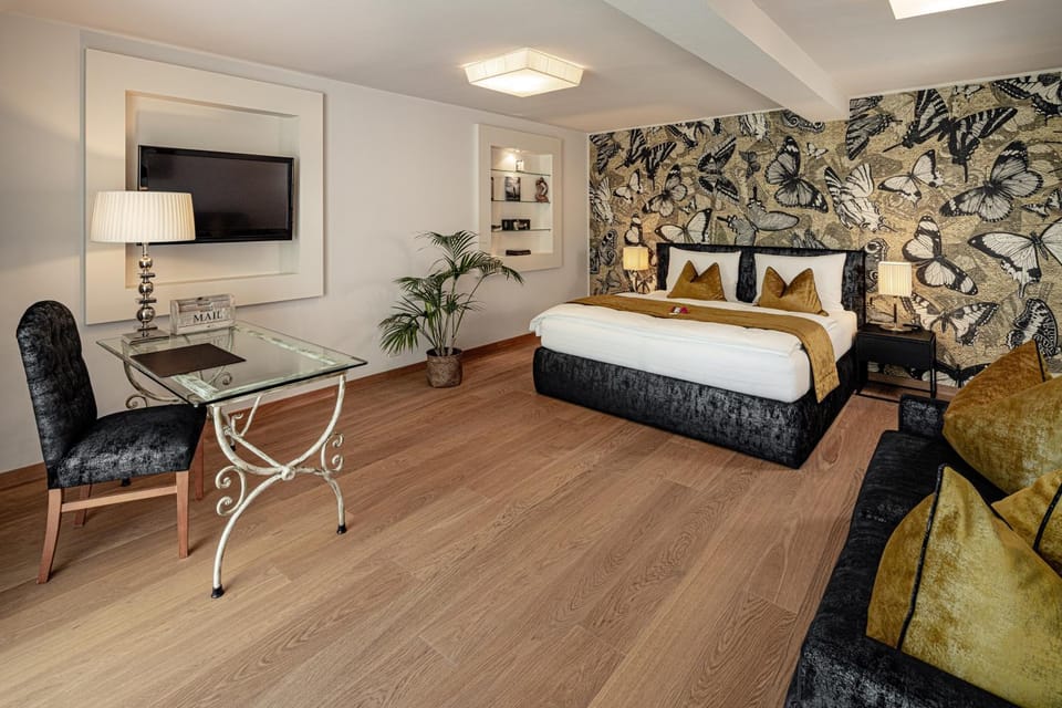 Property building, Living room