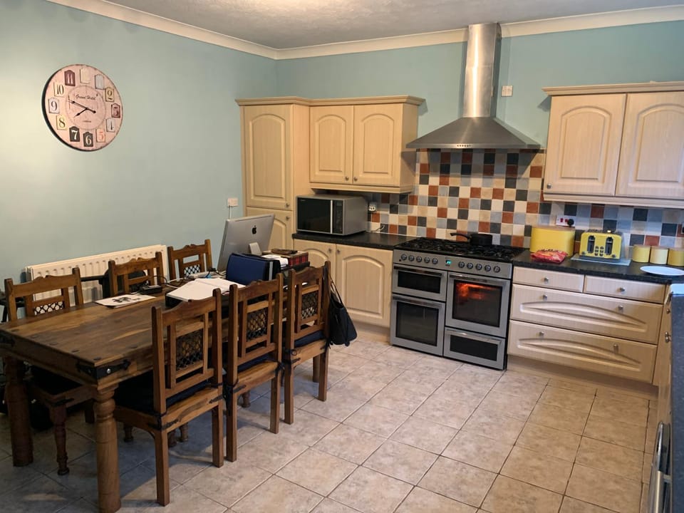 Home from Home 1 Vacation rental in Selby