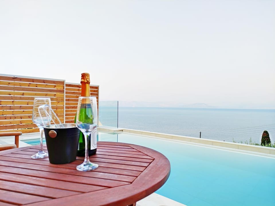 Swimming pool, Drinks