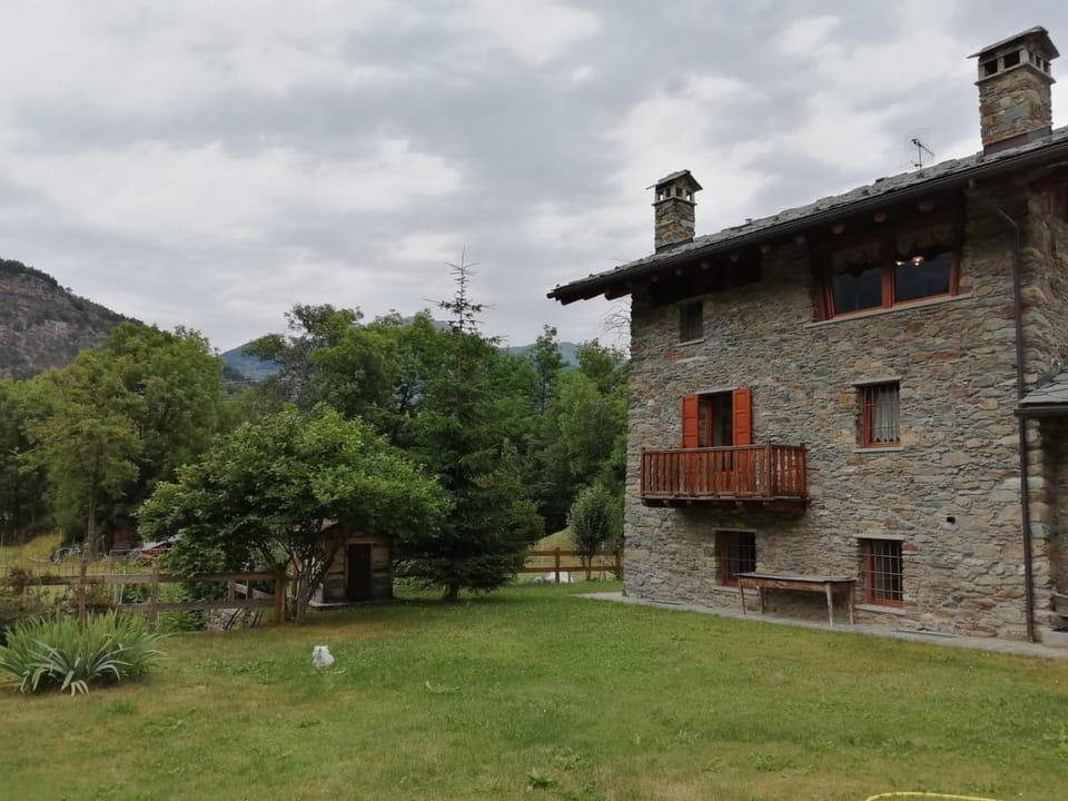 Property building, Garden